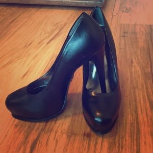 Simply Vera Wang  heels